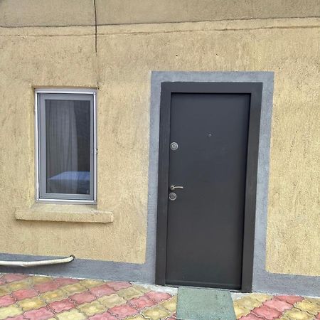 Apartamnet Regim Hotelier Bucarest Esterno foto
