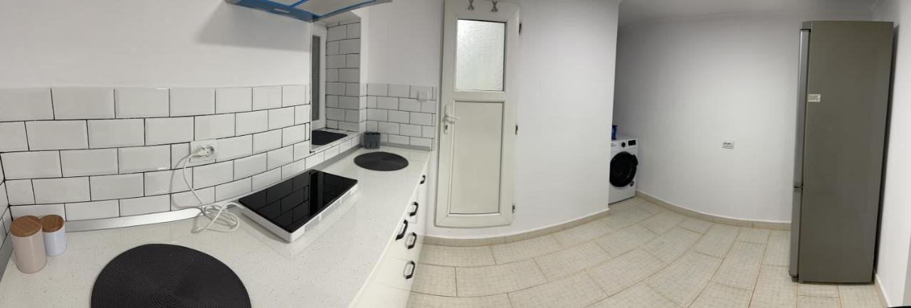 Apartamnet Regim Hotelier Bucarest Esterno foto