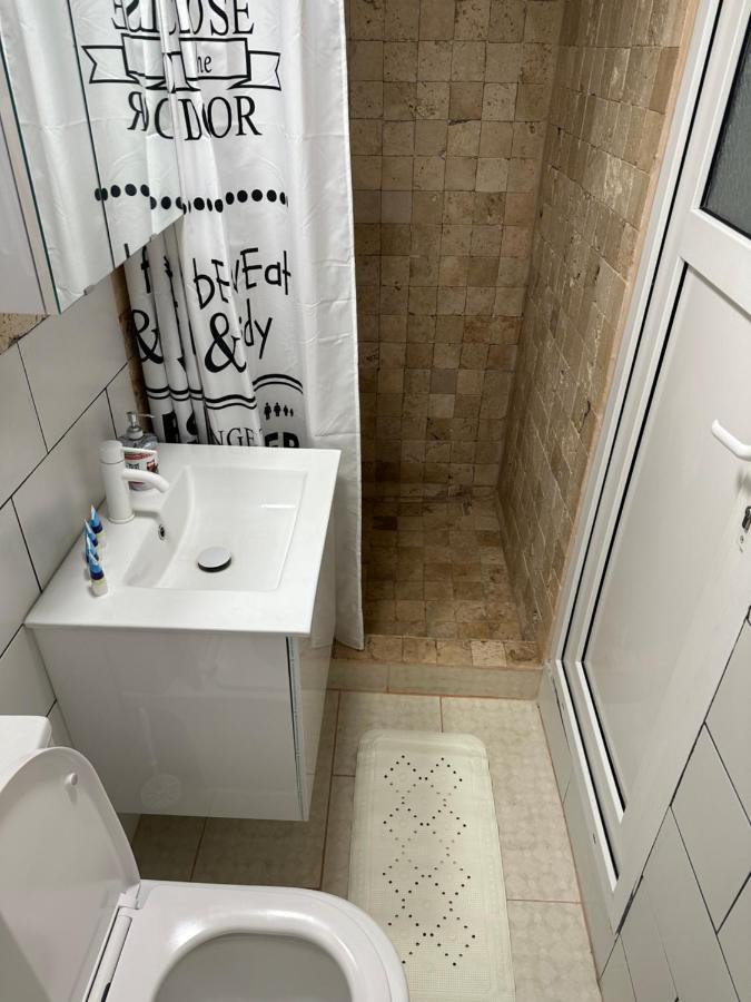 Apartamnet Regim Hotelier Bucarest Esterno foto