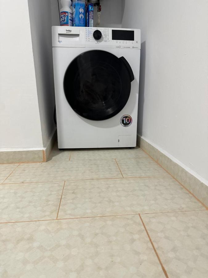 Apartamnet Regim Hotelier Bucarest Esterno foto